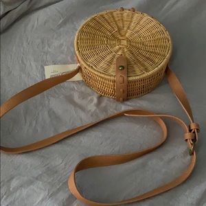 Tan with light brown strap picnic bag